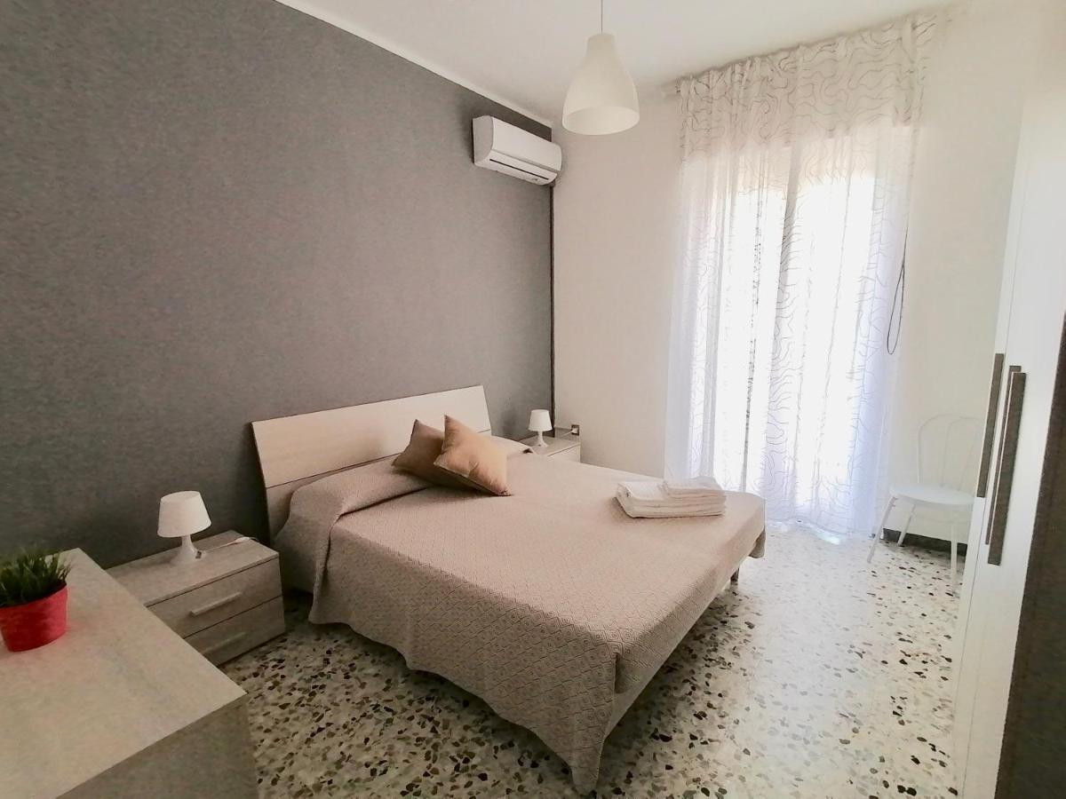 Antonella'S House Apartment วาสโต ภายนอก รูปภาพ